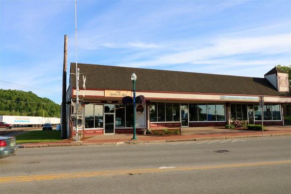 1 Main St, Newport, VT 05855